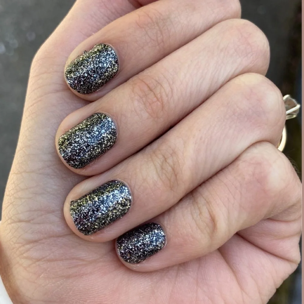 *Retired* Color Street: Mind Matters | Dark Gray Silver Glitter Winter Fall - Picture 2 of 16